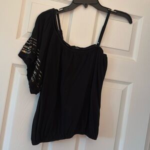 Guess black top
